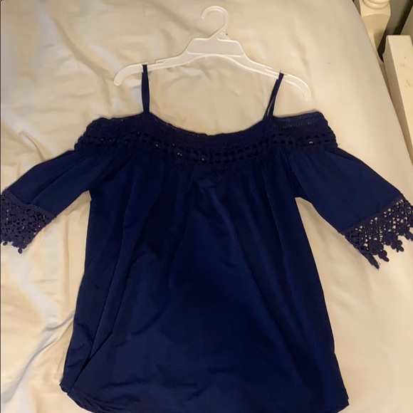 Off the shoulder top - Picture 3 of 6